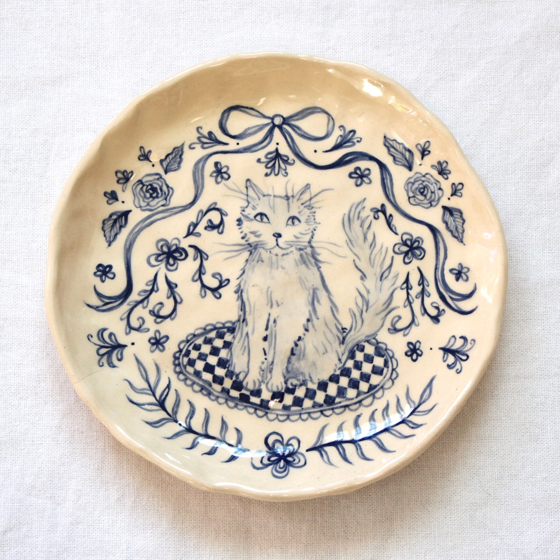 Intricate Cat on Cushion Dish