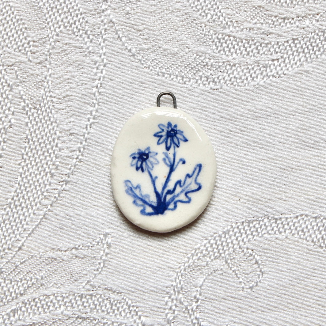 Daisies Charm