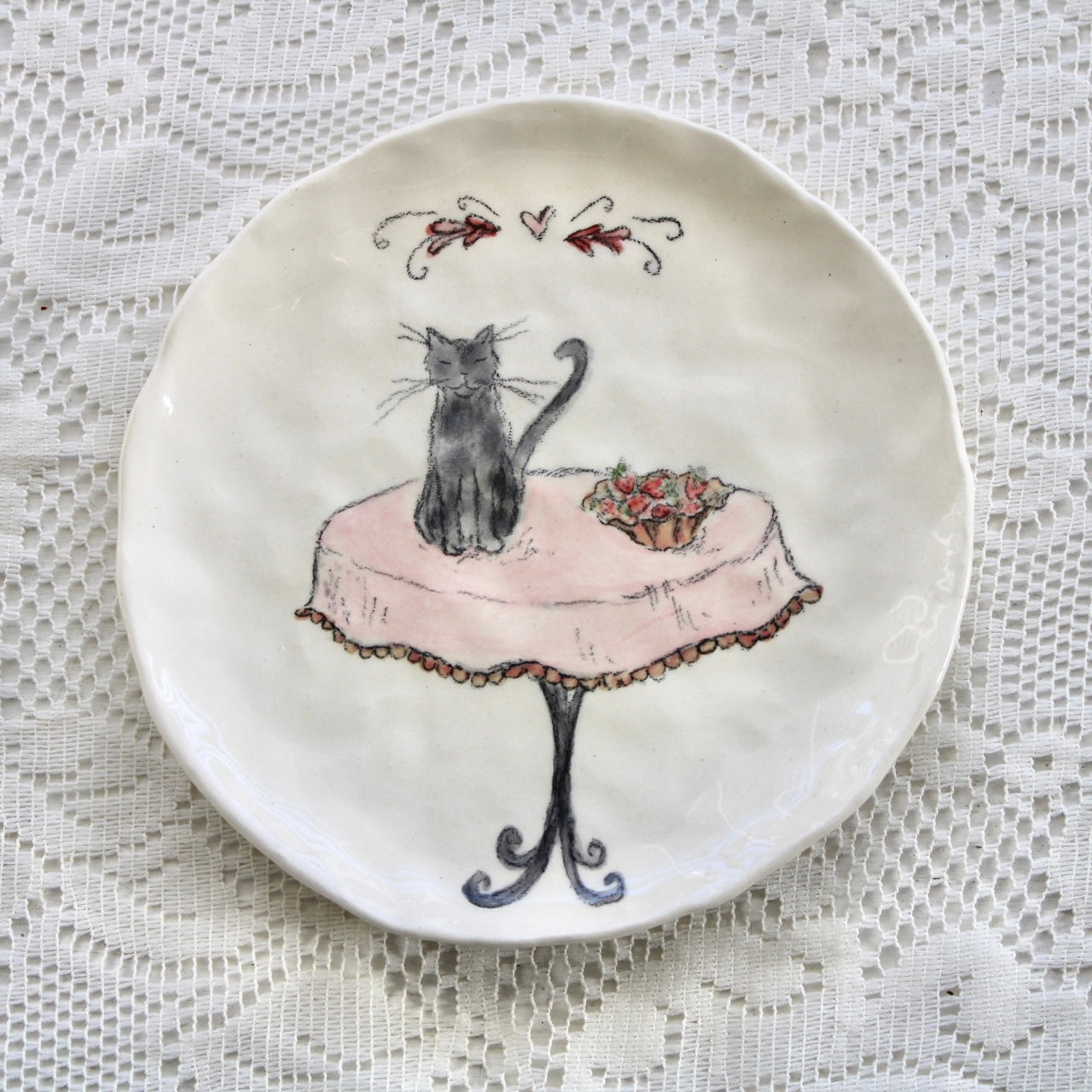 Kitty on Table Dish