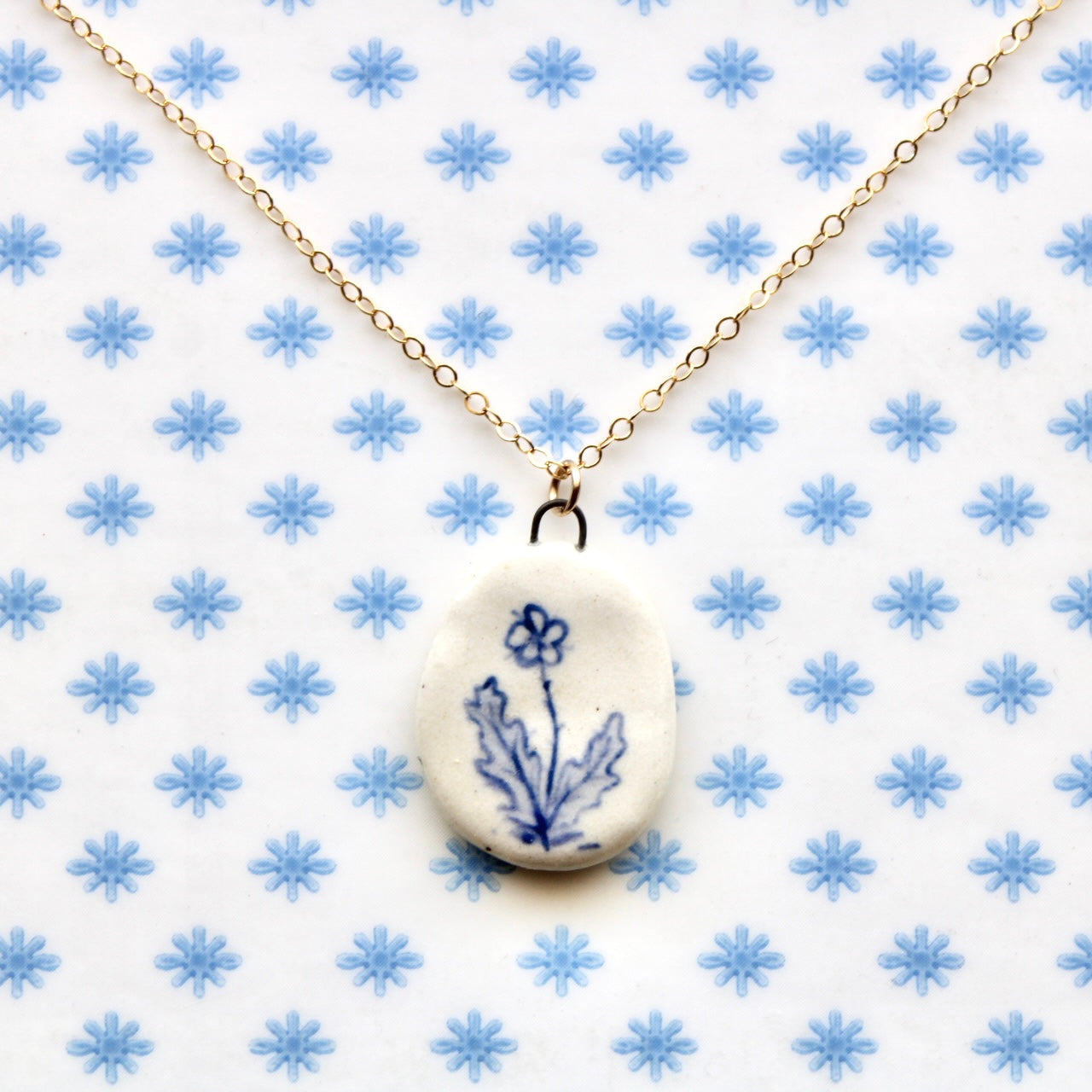 Flower Necklace in Gold