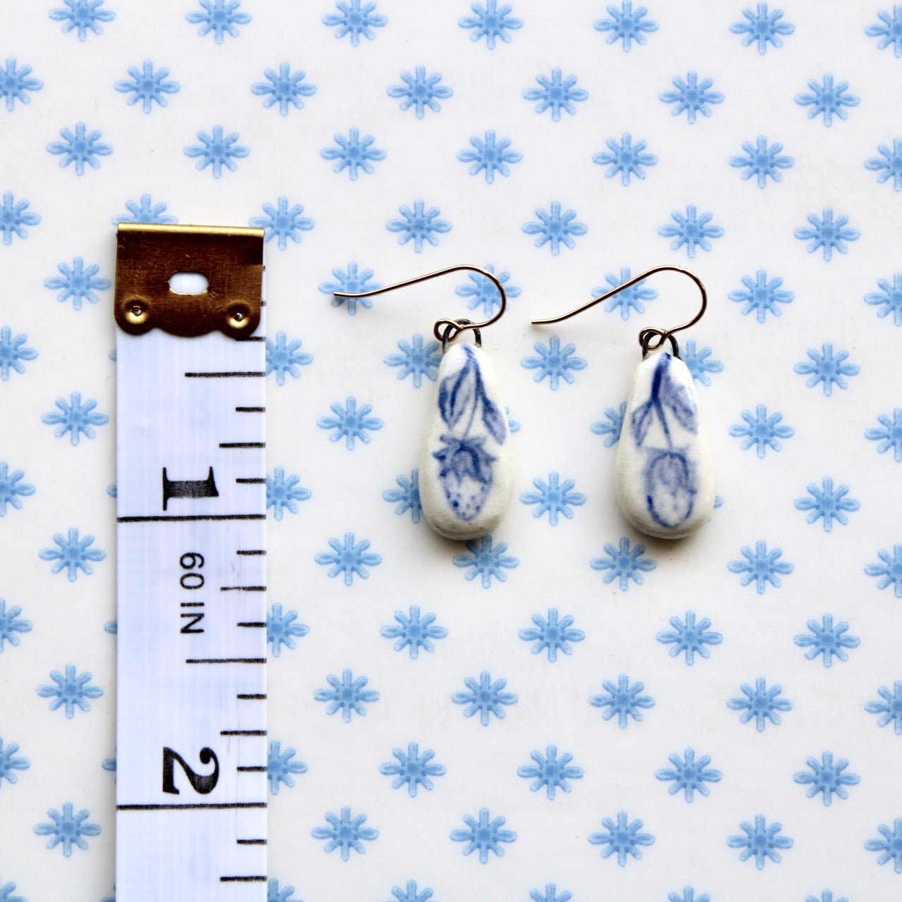 Strawberry Vine Earrings in Gold