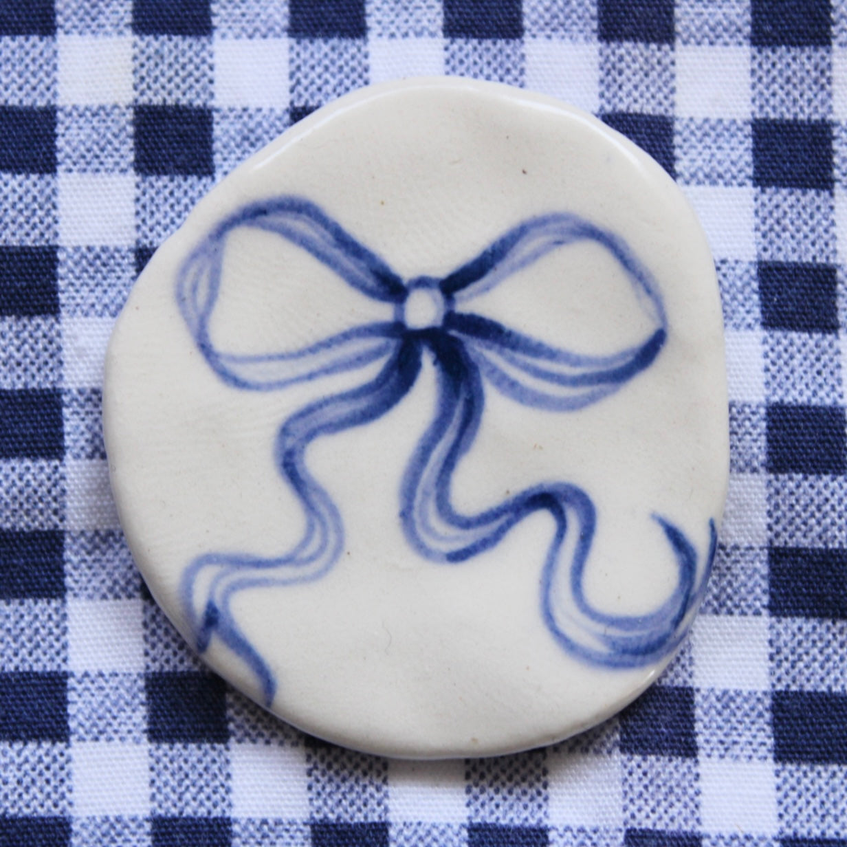 Bow Magnet