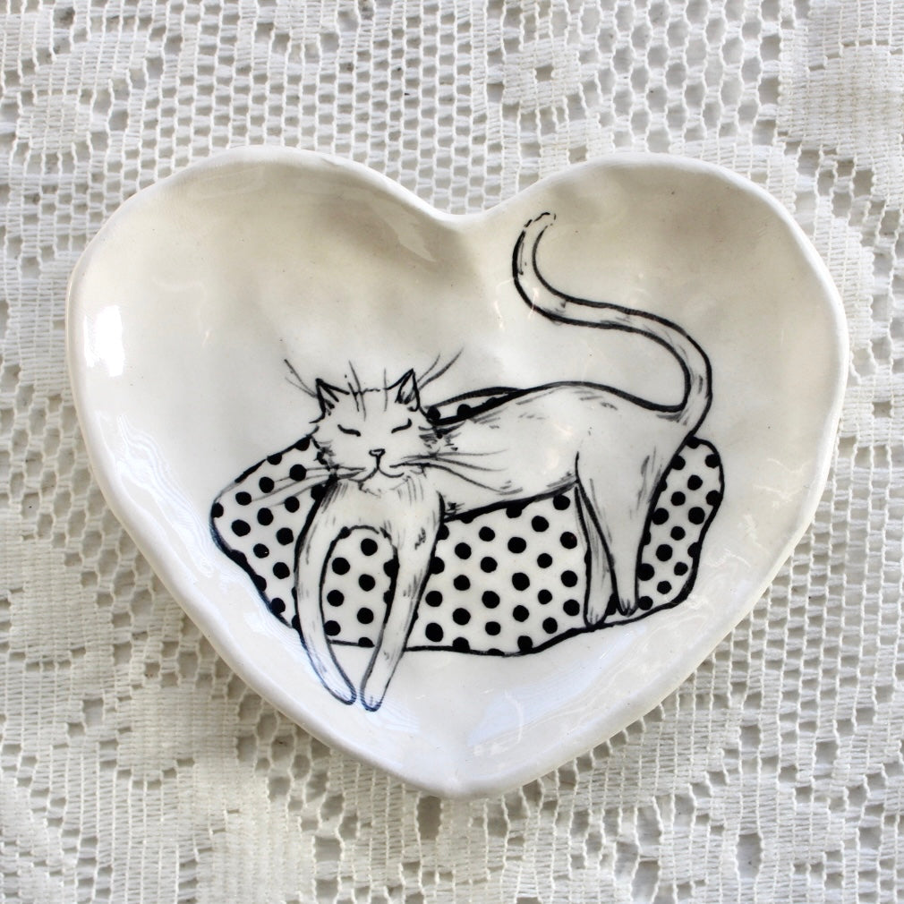 Cat On Polka Dot Rug Heart Dish
