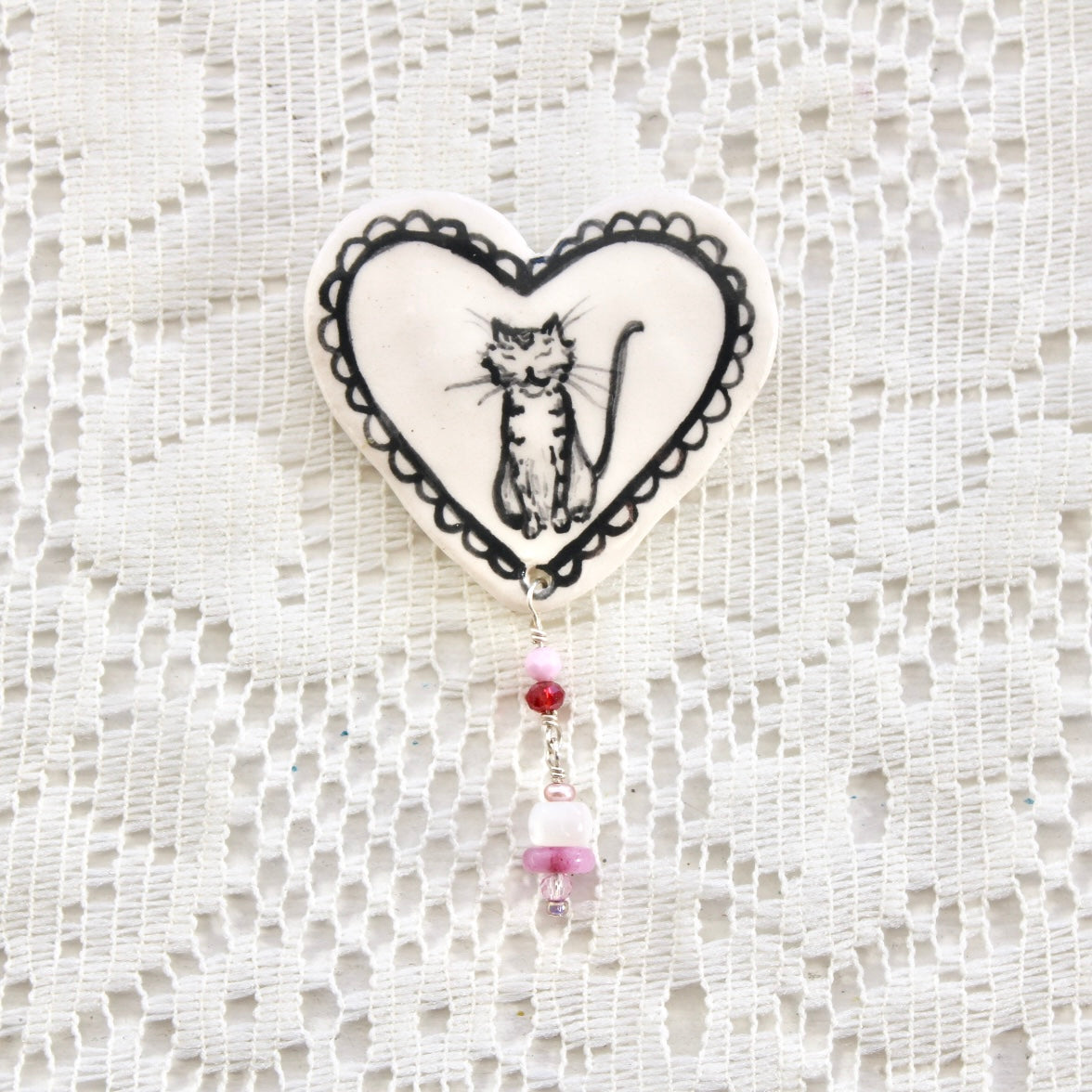 Sitting Kitty Beaded Heart Magnet