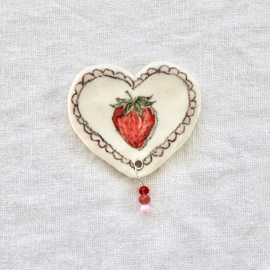 Strawberry in Lace Beaded Magnet