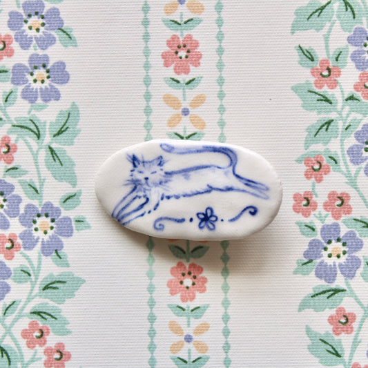 Laying Kitty Hair Clip IV