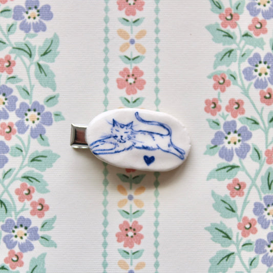 Laying Kitty Hair Clip V