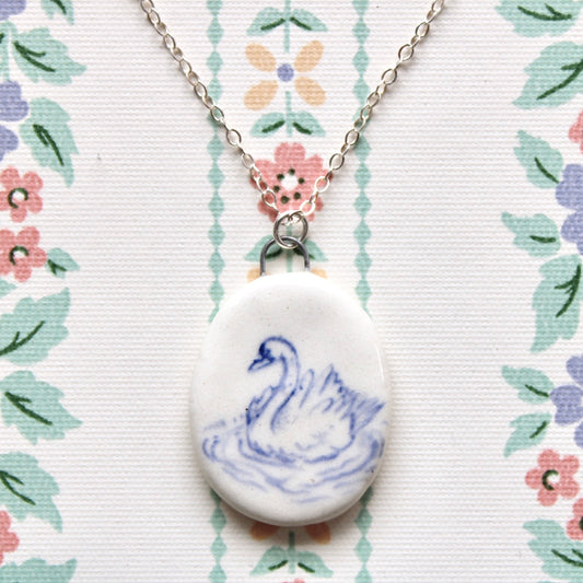 Swan Necklace in Silver