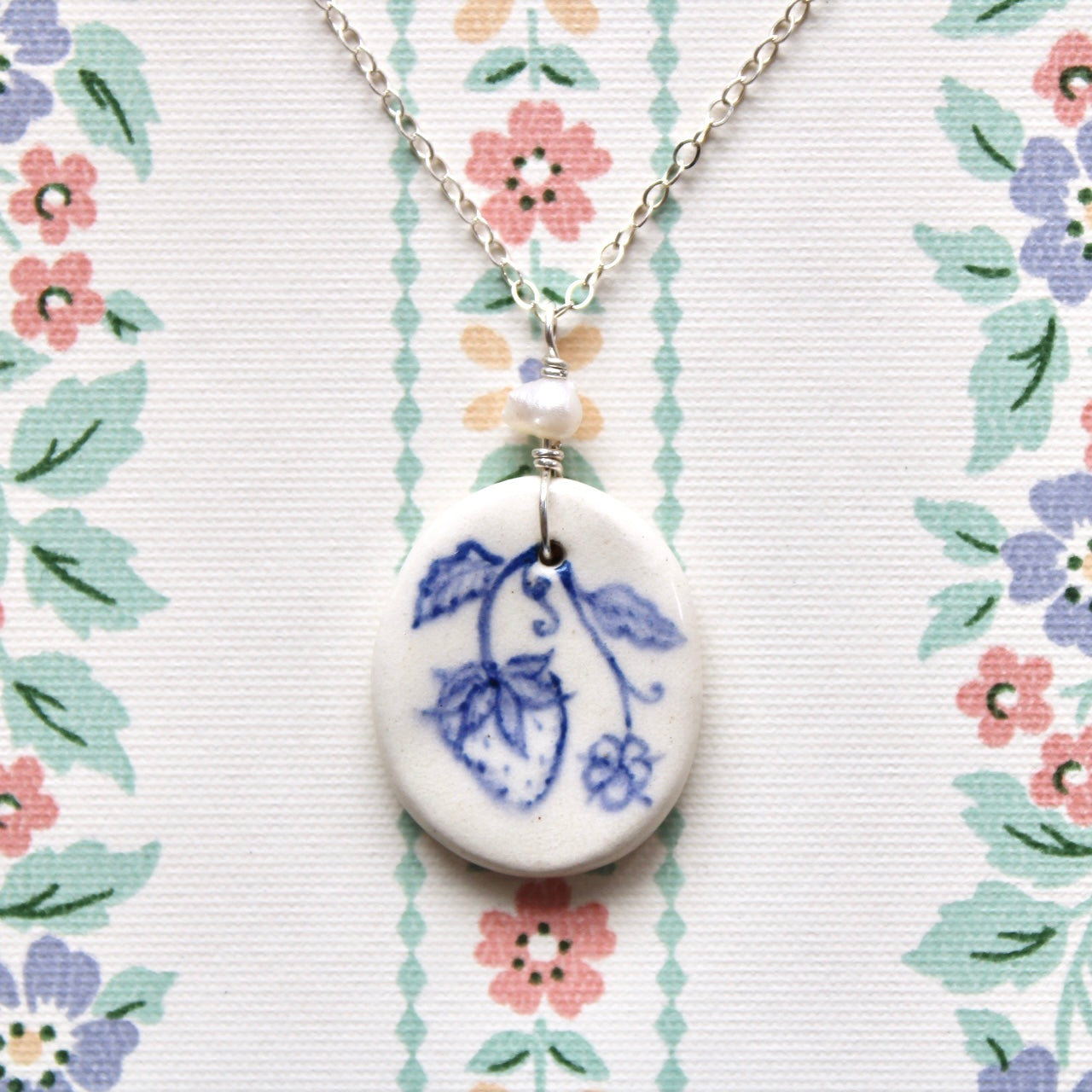 Strawberry Vine Necklace in Silver