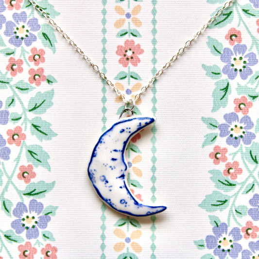 Moon Necklace in Silver