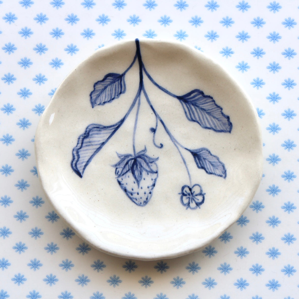 Strawberry Vine Dish