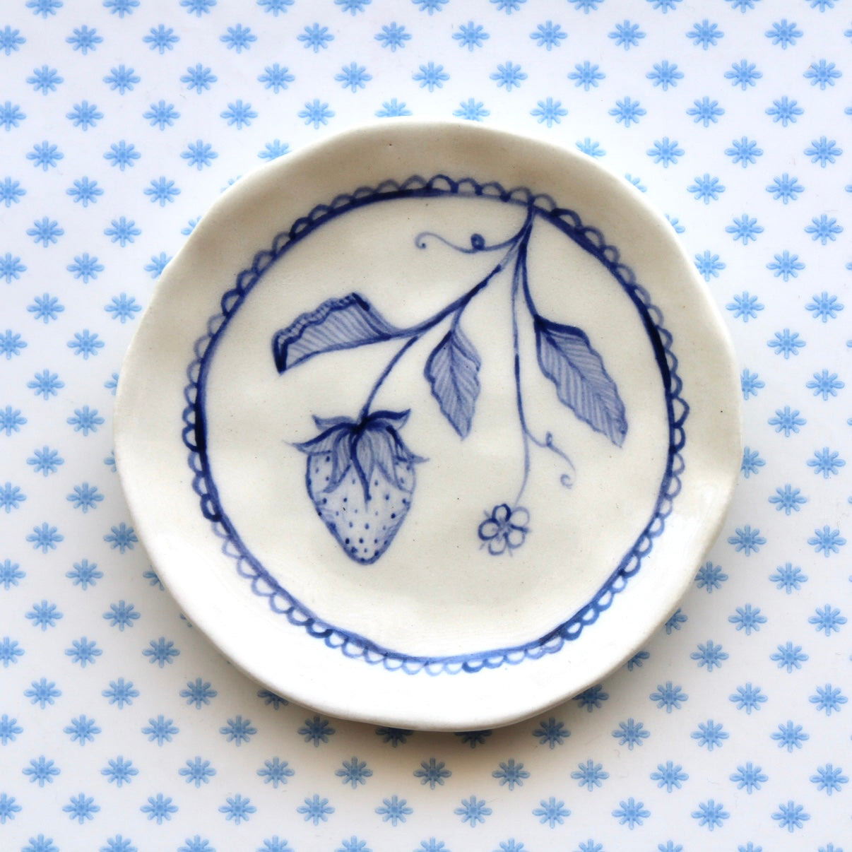 Strawberry Vine Dish