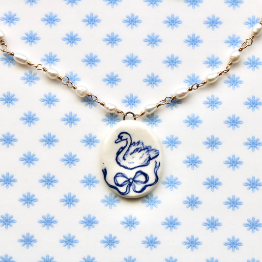 Beaded Chain Swan Necklace in Gold