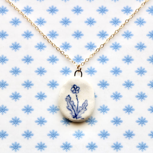 Flower Necklace in Gold