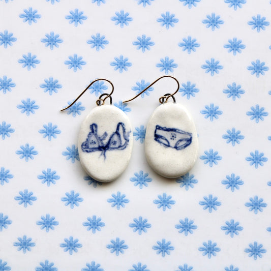 Laundry Earrings in Gold