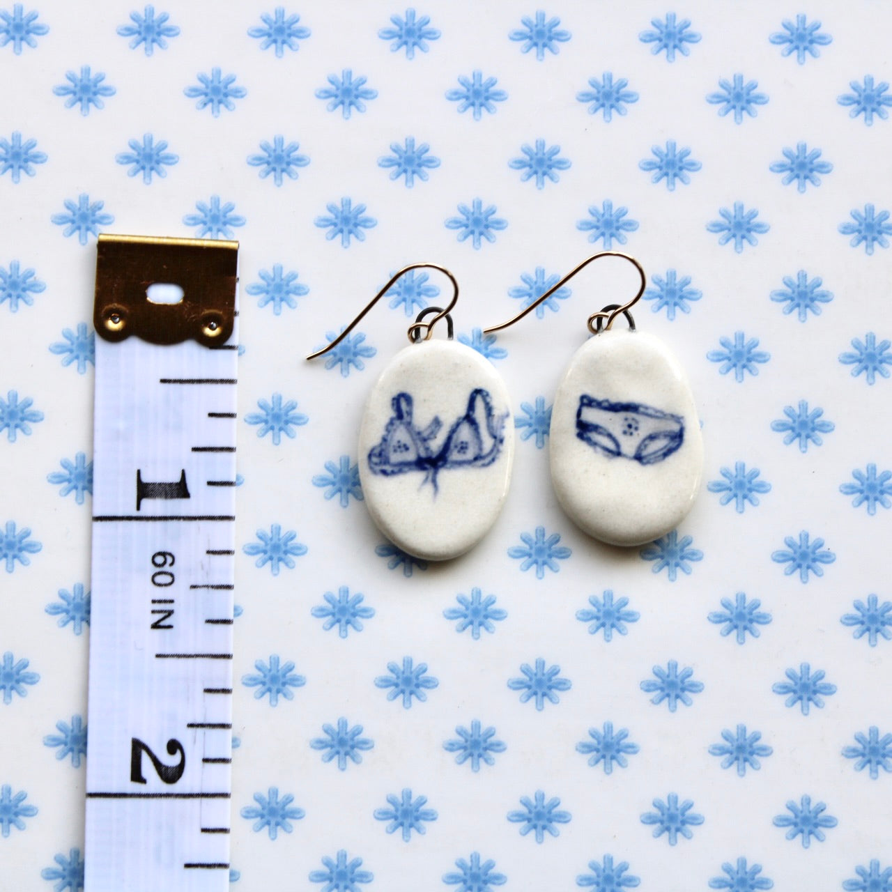 Laundry Earrings in Gold