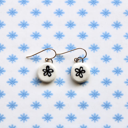 Flower Earrings in Gold