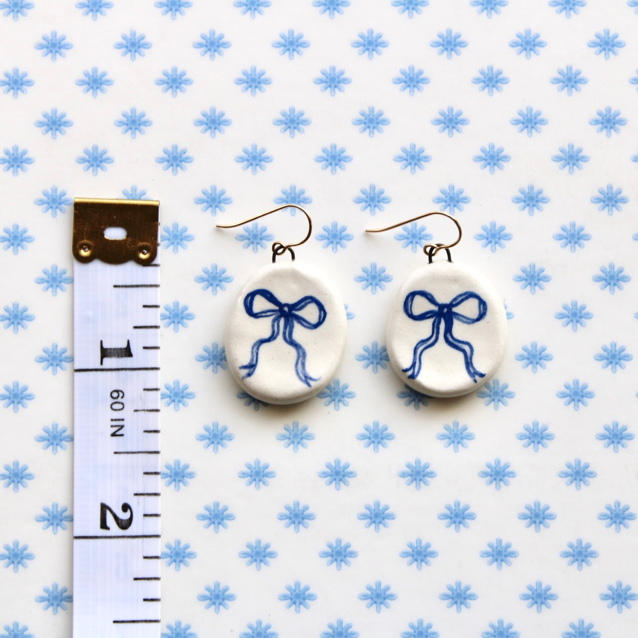 Bow Earrings in Gold