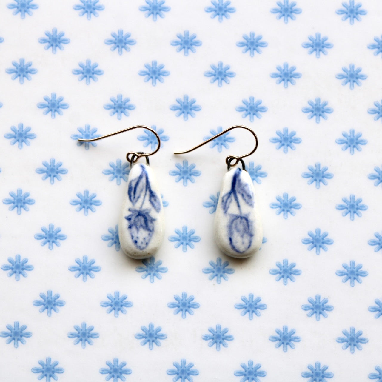 Strawberry Vine Earrings in Gold