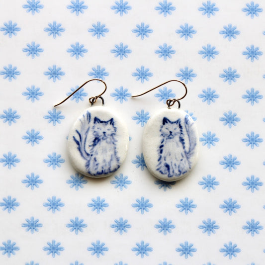 Cat Earrings in Gold