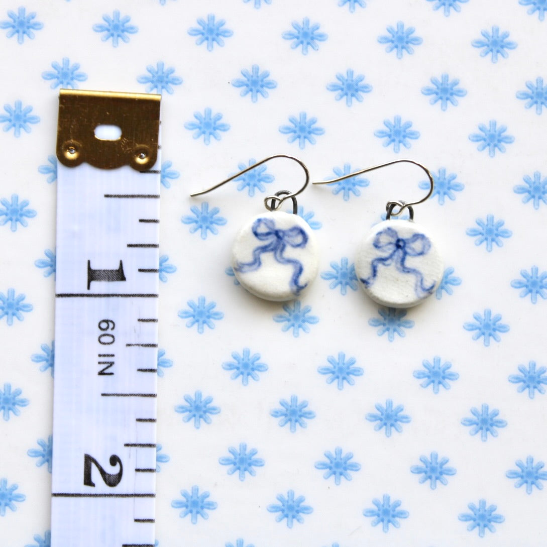 Bow Earrings in Silver