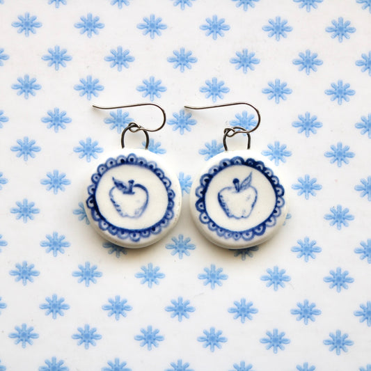 Apple in Lace Earrings in Silver