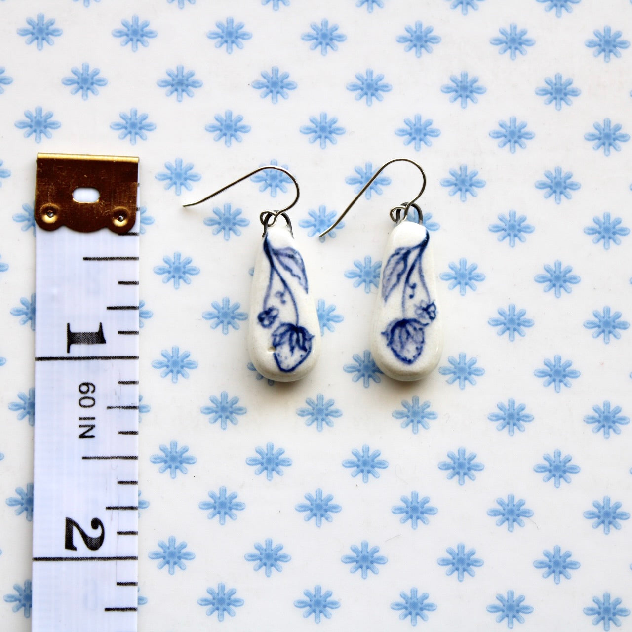 Strawberry Vine Earrings in Silver