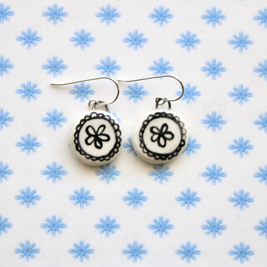 Flower With Lace Earrings in Silver