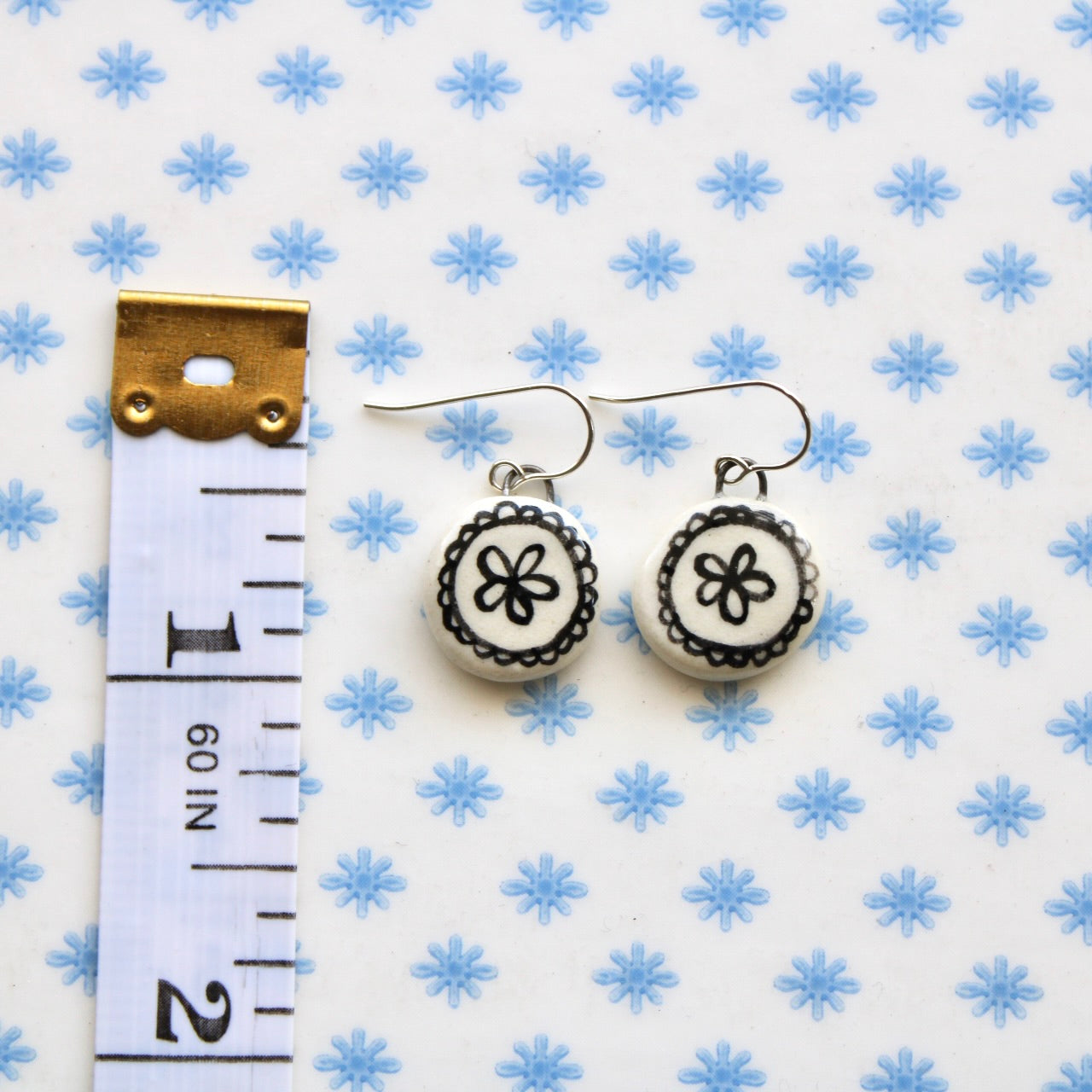 Flower With Lace Earrings in Silver