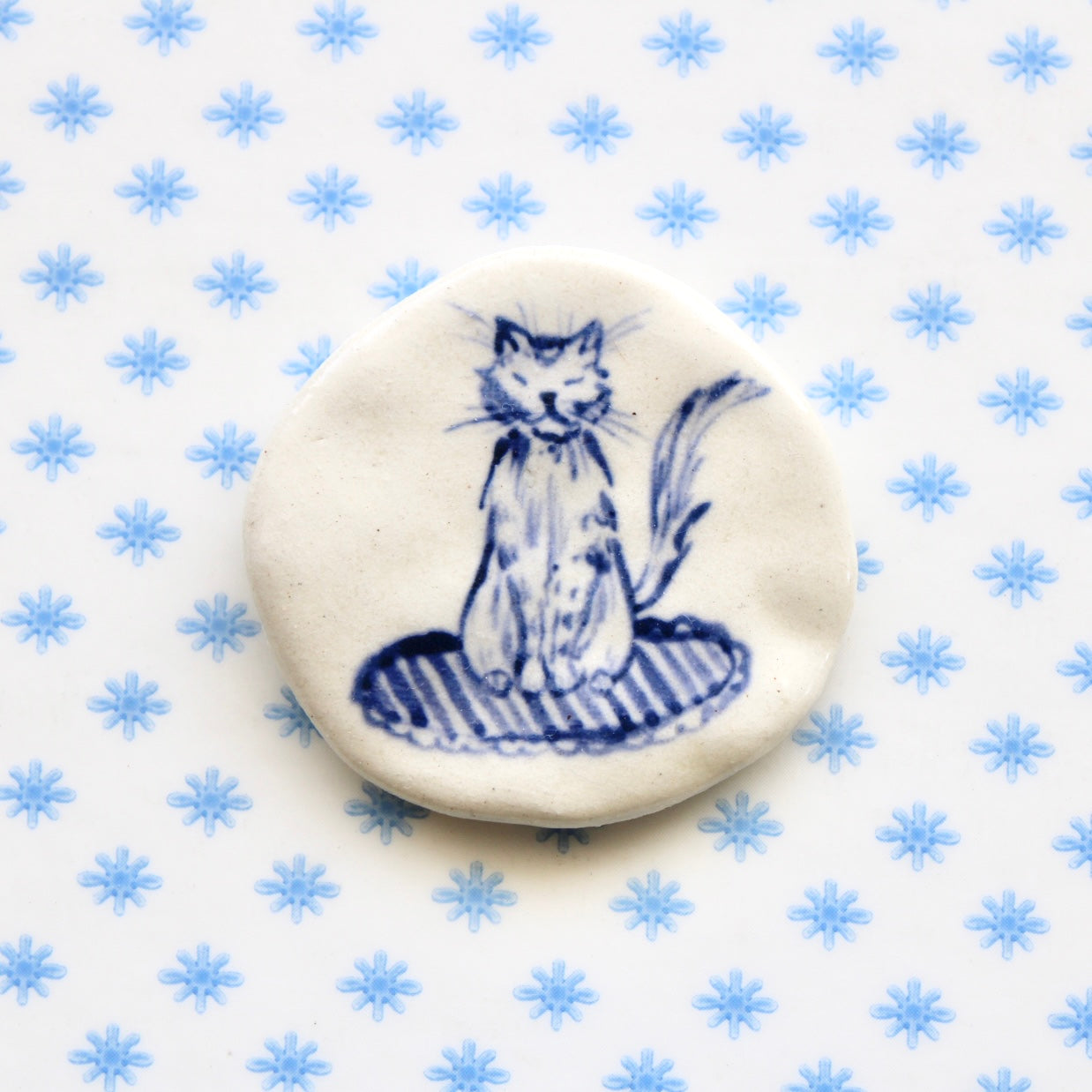 Sitting Kitty Magnet