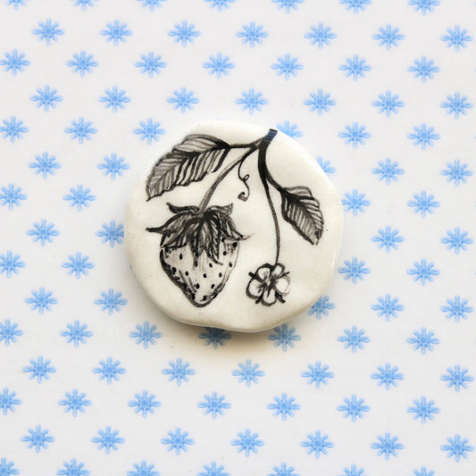 Strawberry Vine Magnet