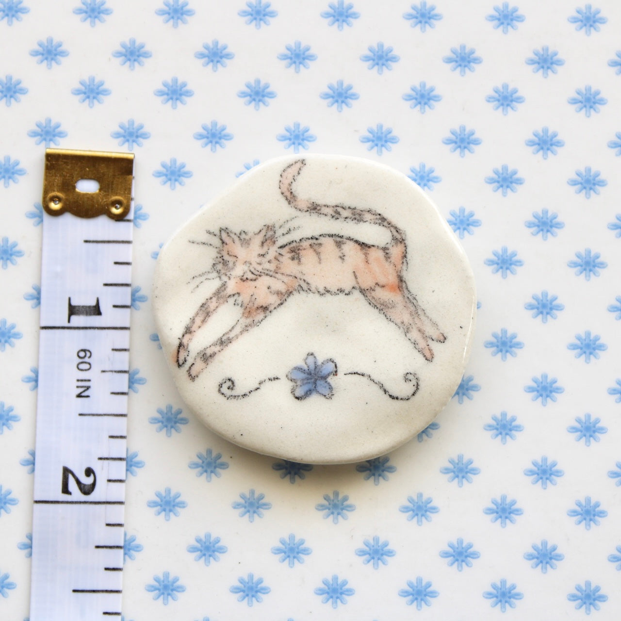 Kitty Magnet in Color