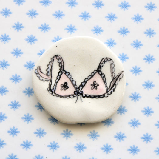 Bralette Magnet