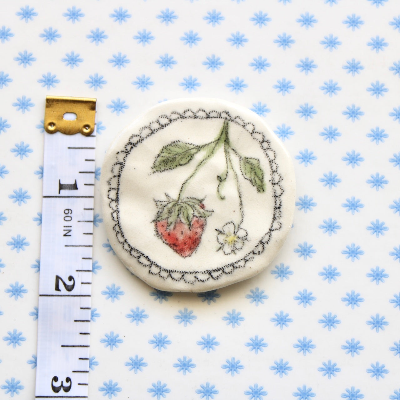 Strawberry Vine With Lace Magnet