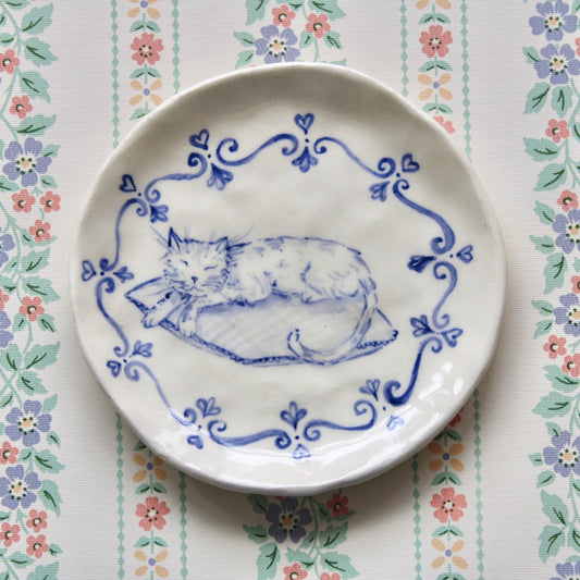 Sleeping Kitty Dish